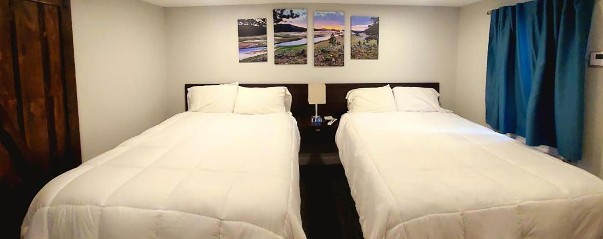 Snowy Mountain Motel *