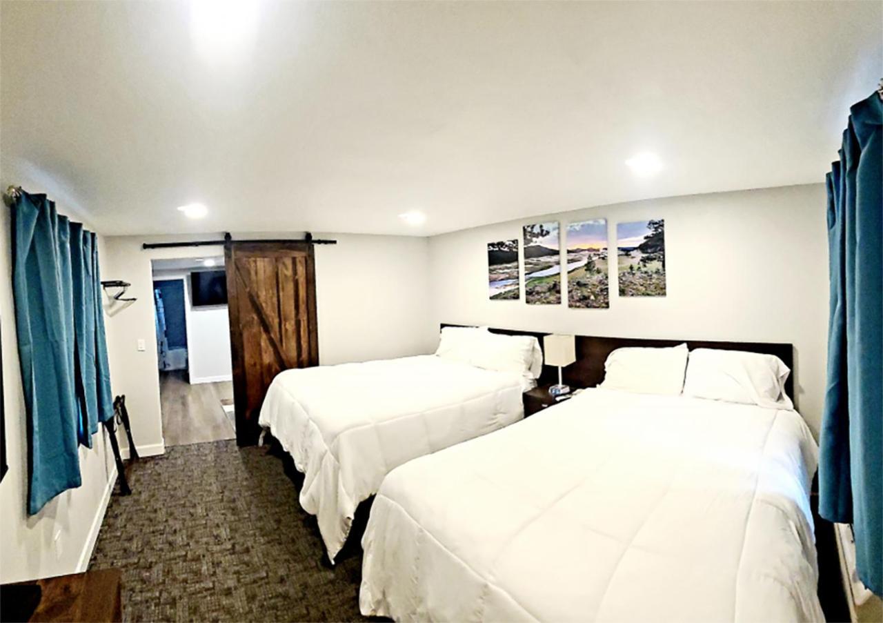 Motel Snowy Mountain